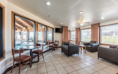 Photo 3 - Econo Lodge Inn & Suites Mckinney - Plano North