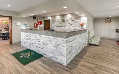 Photo 4 - Quality Inn Rochelle