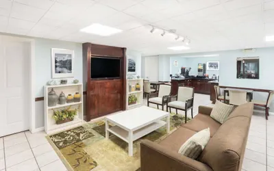 Photo 3 - Super 8 by Wyndham Decatur/Lithonia/Atl Area