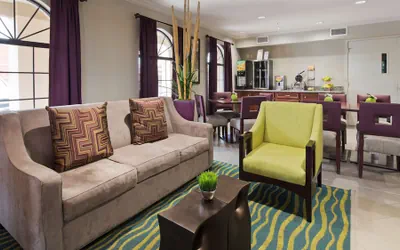 Photo 3 - SureStay Hotel by Best Western Deer Park