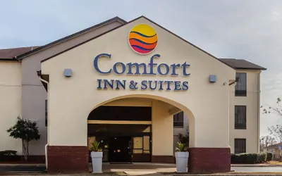 Photo 2 - Comfort Inn & Suites Jasper Hwy 78 West
