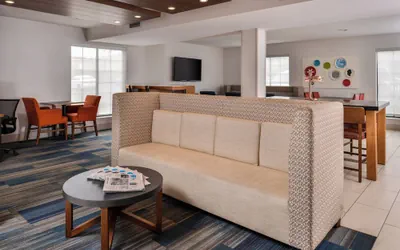 Photo 5 - Holiday Inn Express Westley by IHG