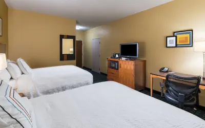 Photo 4 - Fairfield Inn & Suites by Marriott St Petersburg Clearwater