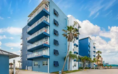 Photo 2 - Coconut Palms Beach Resort II, an Ascend Collection Hotel