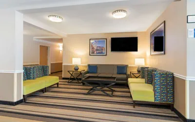 Photo 4 - Best Western Plus Executive Court Inn & Conference Center