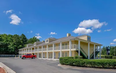 Photo 2 - Quality Inn Laurinburg