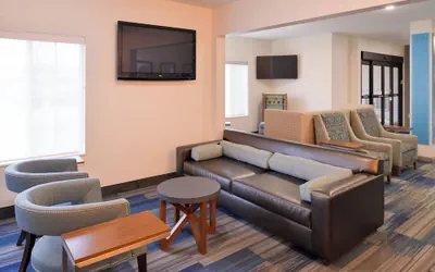 Holiday Inn Express & Suites Sioux Falls At Empire Mall by IHG