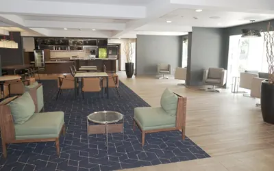 Photo 2 - Courtyard by Marriott Memphis East/Bill Morris Parkway