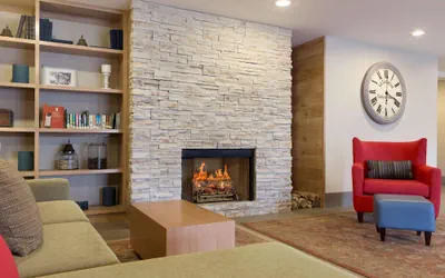 Photo 2 - Country Inn & Suites by Radisson, Jackson, TN