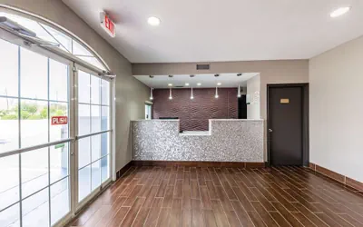 Photo 2 - Quality Inn & Suites Canton