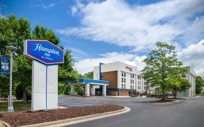 Photo 2 - Hampton Inn by Hilton Petersburg Fort Lee