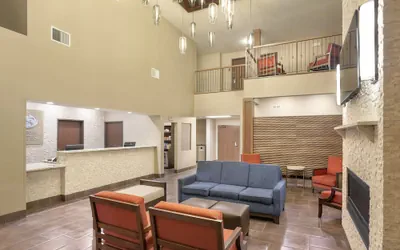 Photo 3 - Comfort Suites Yakima