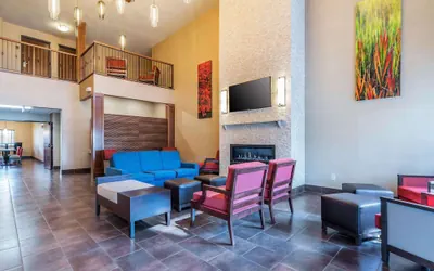 Photo 5 - Comfort Suites Yakima