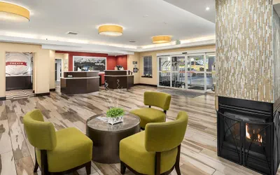Photo 3 - Hampton Inn & Suites Seattle-North/Lynnwood
