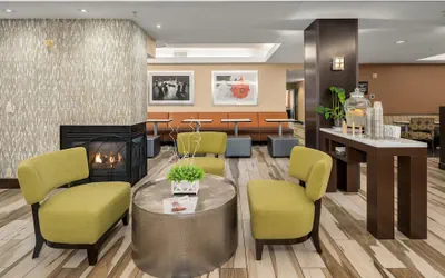 Photo 4 - Hampton Inn & Suites Seattle-North/Lynnwood