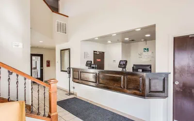 Photo 4 - Quality Inn & Suites Meridian - West Boise