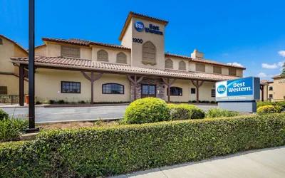 Best Western Corona Hotel & Suites