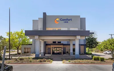 Comfort Inn Sherman - Denison Area