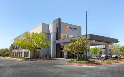 Photo 2 - Comfort Inn Sherman - Denison Area