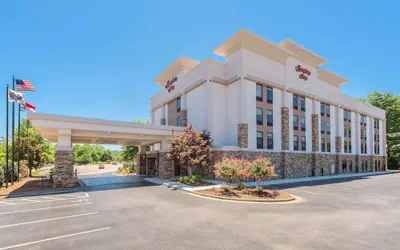 Photo 2 - Hampton Inn Wilkesboro