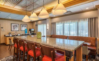Photo 4 - Hampton Inn Wilkesboro