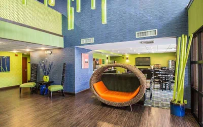Photo 5 - Comfort Inn & Suites Lantana - West Palm Beach South