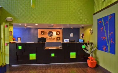 Photo 3 - Comfort Inn & Suites Lantana - West Palm Beach South