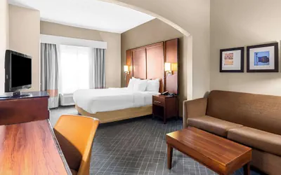 Photo 5 - Comfort Suites Vincennes