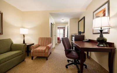 Photo 2 - Country Inn & Suites by Radisson, Norcross, GA