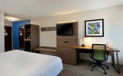 Photo 5 - Holiday Inn Express & Suites Milton East I-10 by IHG