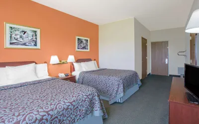 Photo 5 - Days Inn by Wyndham Butler