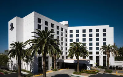 Photo 2 - DoubleTree by Hilton Irvine - Spectrum