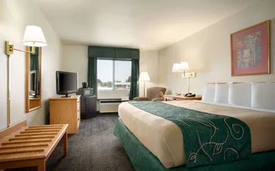 Photo 4 - Travelodge by Wyndham Cheyenne