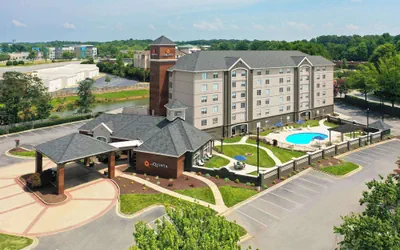Photo 2 - La Quinta Inn & Suites by Wyndham Greensboro - Highpoint