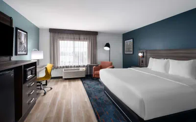 Photo 5 - La Quinta Inn & Suites by Wyndham Greensboro - Highpoint