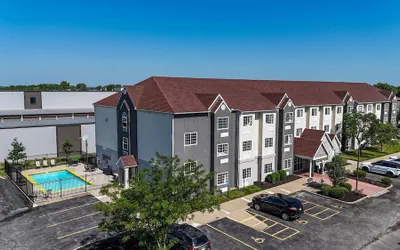 Photo 2 - Sonesta Essential Hotels & Suites Kansas City/Blue Springs
