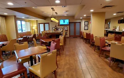 Photo 4 - Hampton Inn Hillsville
