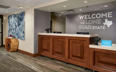 Photo 4 - Hampton Inn Beaumont