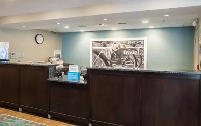 Photo 5 - Hampton Inn Lakeland