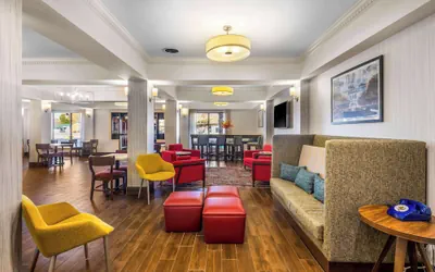 Photo 3 - Hampton Inn Marion
