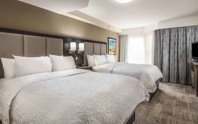 Photo 2 - Hampton Inn & Suites Chapel Hill/Durham, Area