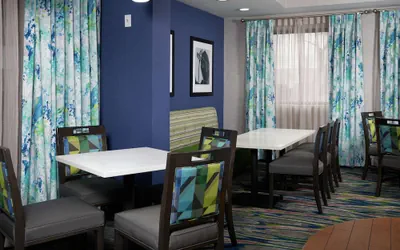 Photo 5 - Hampton Inn Niagara Falls