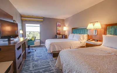 Photo 3 - Hampton Inn Salisbury
