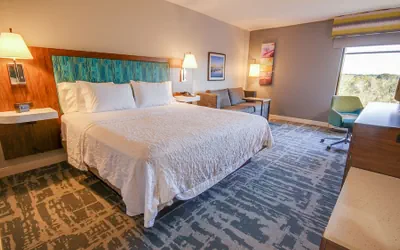 Photo 4 - Hampton Inn Salisbury