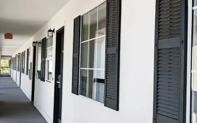 Stratus Suites - Boutique Hotel