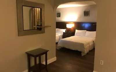 Photo 4 - Stratus Suites - Boutique Hotel