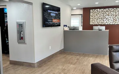 Photo 2 - Candlewood Suites Miami Lakes by IHG