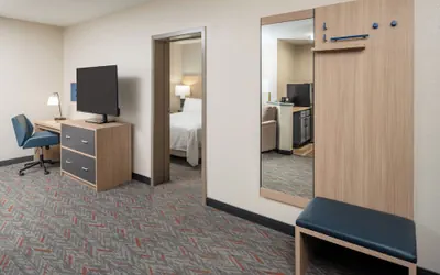 Photo 4 - Candlewood Suites Miami Lakes by IHG