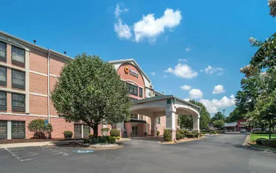 Photo 2 - Comfort Inn & Suites Lake Norman