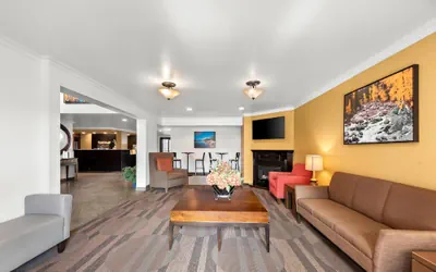 Photo 3 - Best Western Chieftain Inn
